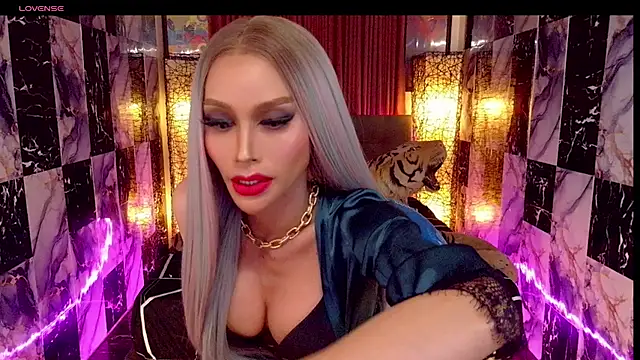 SeductiveSamanthaTS online show from 05-14-26, 05:42