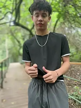 Snapshot of yoursexyjose chatting on 03-18-26, 07:06 yoursexyjose online show from 03-18-26, 07:06