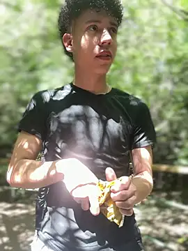 Snapshot of yoursexyjose chatting on 03-21-26, 07:17 yoursexyjose online show from 03-21-26, 07:17