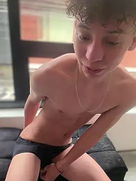 Snapshot of yoursexyjose chatting on 03-27-26, 06:51 yoursexyjose online show from 03-27-26, 06:51