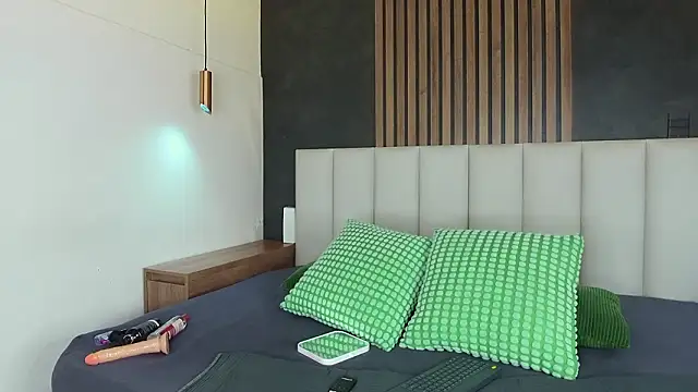 EmmaLou   online show from 02-25-26, 04:22