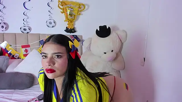 Snapshot of KeylaGomez_ chatting on 06-27-26, 01:28 KeylaGomez online show from 06-27-26, 01:28