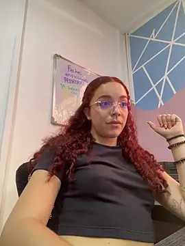 Snapshot of Miss_Dior2 chatting on 02-12-26, 04:35 Miss Dior2 online show from 02-12-26, 04:35