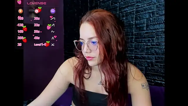 Snapshot of Miss_Dior2 chatting on 03-31-26, 01:11 Miss Dior2 online show from 03-31-26, 01:11