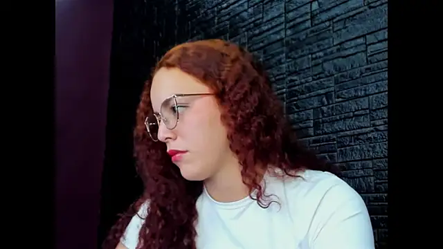 Snapshot of Miss_Dior2 chatting on 04-01-26, 04:15 Miss Dior2 online show from 04-01-26, 04:15