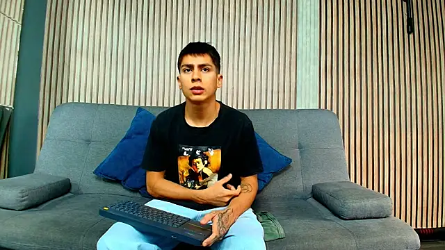 Aron pulse online show from 03-04-26, 01:28