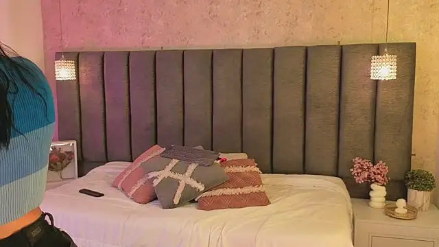 Snapshot of SofiaCortes4 chatting on 04-16-26, 02:29 SofiaCortes4 online show from 04-16-26, 02:29