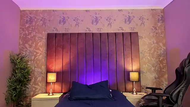 sophiegriffin online show from 04-04-26, 01:19