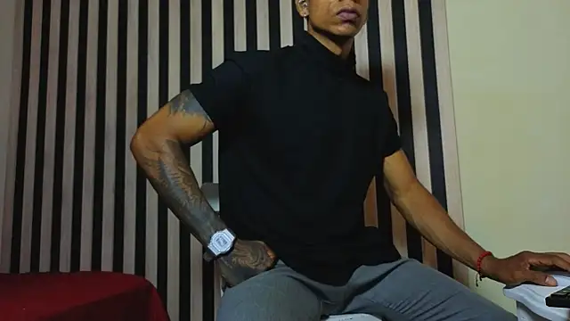 Snapshot of big_dante77 chatting on 03-25-26, 08:37 big dante77 online show from 03-25-26, 08:37