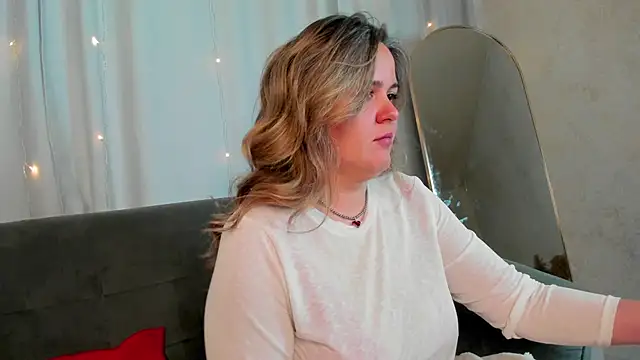 LilyBel online show from 05-19-26, 01:11