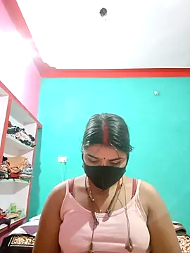 Snapshot of Divyanshi_hott chatting on 02-04-26, 02:01 Divyanshi hott online show from 02-04-26, 02:01