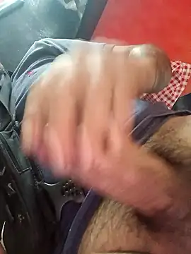 Snapshot of barbon30 chatting on 03-15-26, 09:43 barbon30 online show from 03-15-26, 09:43