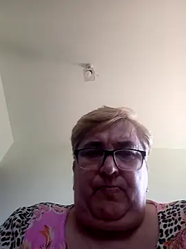 SusanStar874 online show from 04-05-26, 12:46