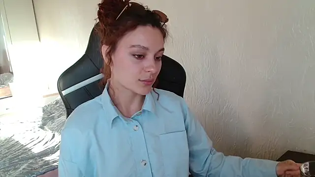 Snapshot of Eva_Avea chatting on 05-09-26, 03:28 Eva Avea online show from 05-09-26, 03:28