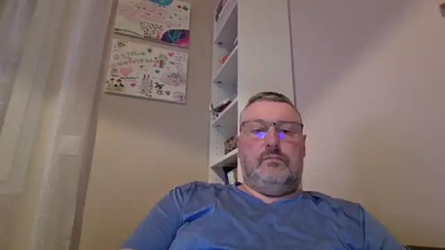 Snapshot of doudou310 chatting on 03-04-26, 05:02 doudou310 online show from 03-04-26, 05:02