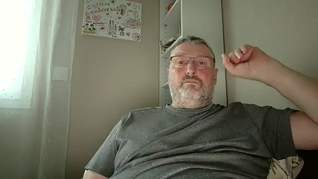 Snapshot of doudou310 chatting on 03-07-26, 04:59 doudou310 online show from 03-07-26, 04:59