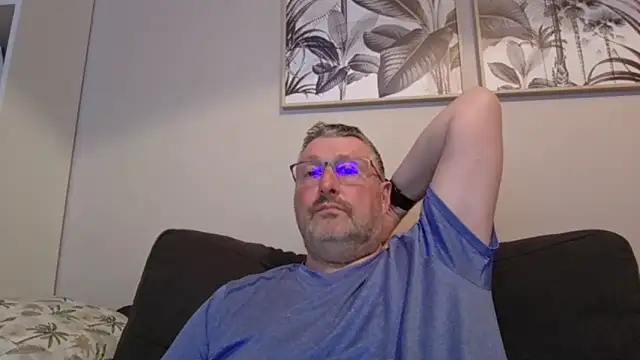 Snapshot of doudou310 chatting on 03-17-26, 05:55 doudou310 online show from 03-17-26, 05:55