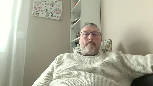 Snapshot of doudou310 chatting on 03-21-26, 08:19 doudou310 online show from 03-21-26, 08:19