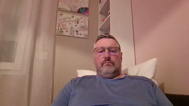 Snapshot of doudou310 chatting on 03-28-26, 03:39 doudou310 online show from 03-28-26, 03:39