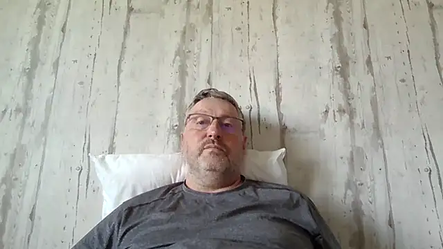 Snapshot of doudou310 chatting on 04-04-26, 03:53 doudou310 online show from 04-04-26, 03:53