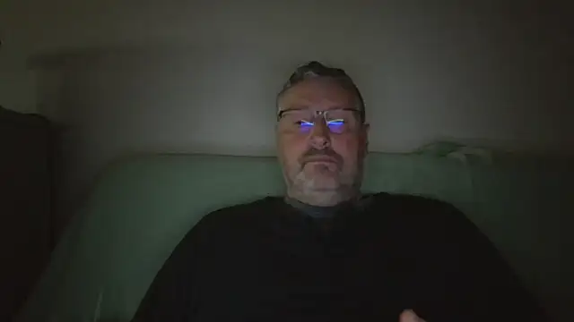 Snapshot of doudou310 chatting on 04-05-26, 03:58 doudou310 online show from 04-05-26, 03:58