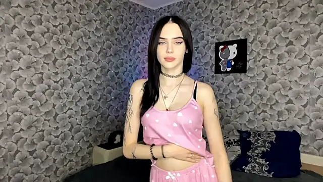 IeshaOsorio online show from 04-03-26, 06:33