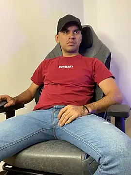 HAMILTONG12 online show from 02-17-26, 10:49