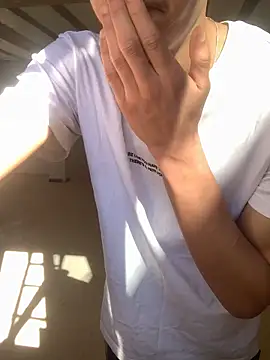 Snapshot of Spoo69 chatting on 04-05-26, 03:42 Spoo69 online show from 04-05-26, 03:42