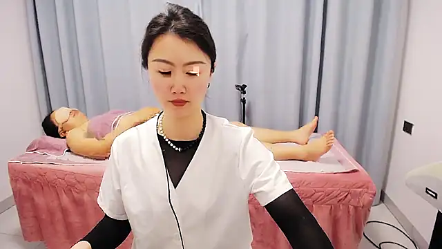 anne2026 online show from 05-19-26, 01:00