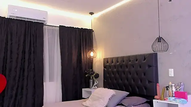 naomi  blair online show from 06-20-26, 03:31
