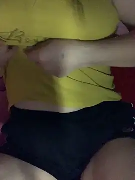 Snapshot of Star-sweet01 chatting on 05-15-26, 01:23 Star-sweet01 online show from 05-15-26, 01:23