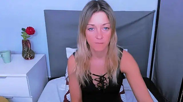 MileyXStar online show from 04-06-26, 05:19