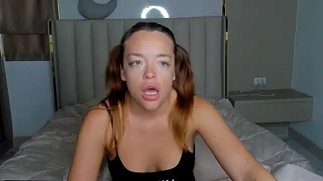 stellaa quenn online show from 03-21-26, 12:04