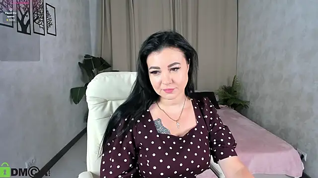 Snapshot of Monika_Martinezz chatting on 06-12-26, 04:11 Monika Martinezz online show from 06-12-26, 04:11