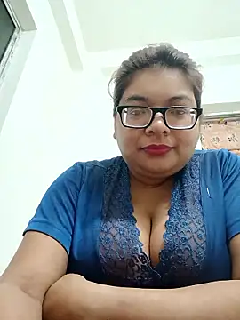 Elie Hallway online show from 04-04-26, 06:49