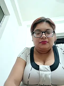 Elie Hallway online show from 04-07-26, 06:30