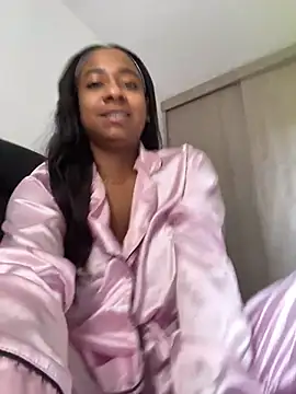 amara queen  online show from 07-13-26, 02:42