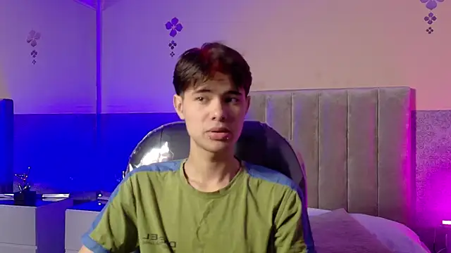 Derek Sinn online show from 04-05-26, 01:08