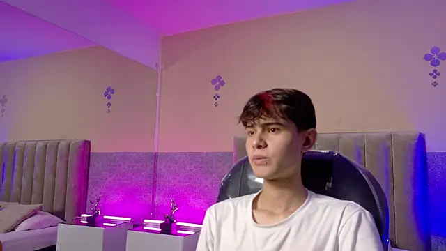 Derek Sinn online show from 04-07-26, 07:58