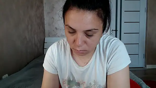 Snapshot of LorraGrey chatting on 06-09-26, 03:40 LorraGrey online show from 06-09-26, 03:40