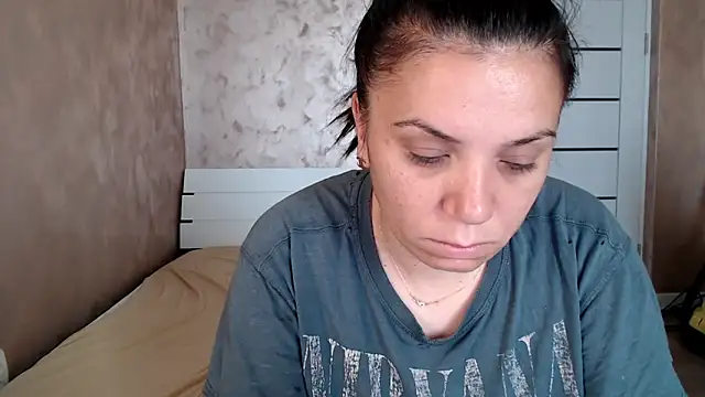 Snapshot of LorraGrey chatting on 06-17-26, 03:09 LorraGrey online show from 06-17-26, 03:09