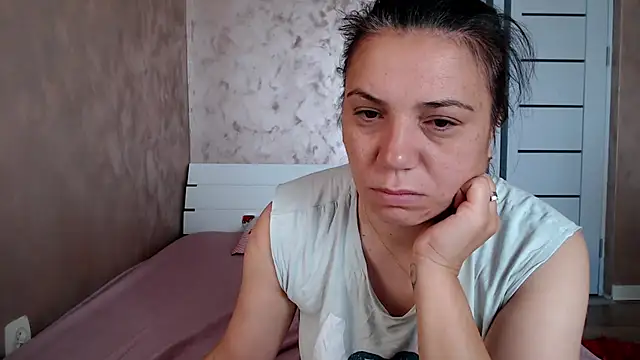 Snapshot of LorraGrey chatting on 07-05-26, 03:34 LorraGrey online show from 07-05-26, 03:34