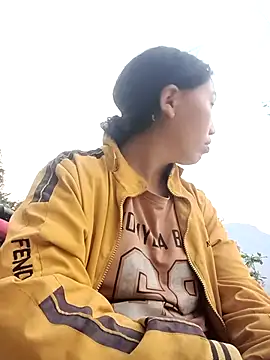 hot-luna- online show from 03-26-26, 11:05