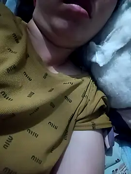 hot-luna- online show from 04-14-26, 10:27