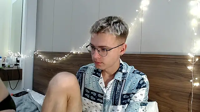 NikiKerryCum online show from 03-01-26, 01:57