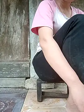 Snapshot of Momo-biki chatting on 07-19-26, 01:53 Momo-biki online show from 07-19-26, 01:53