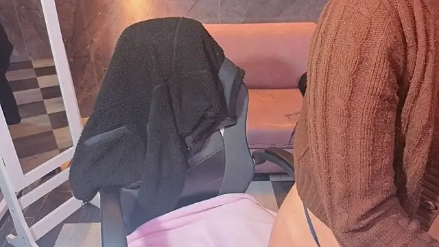 Sophie jones b online show from 04-14-26, 12:33