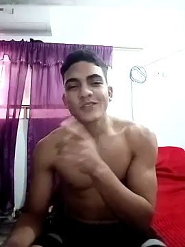 Snapshot of NikoHot_anatole chatting on 03-25-26, 06:25 NikoHot anatole online show from 03-25-26, 06:25