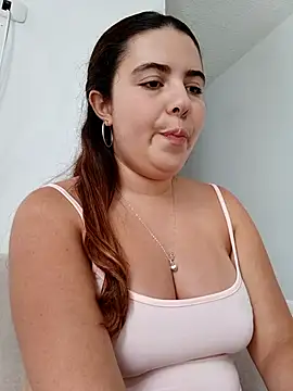 Snapshot of lyss_muller chatting on 04-15-26, 07:58 lyss muller online show from 04-15-26, 07:58