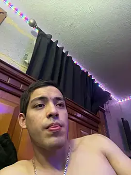 Snapshot of Tupapi696969q chatting on 04-22-26, 05:43 Tupapi696969q online show from 04-22-26, 05:43